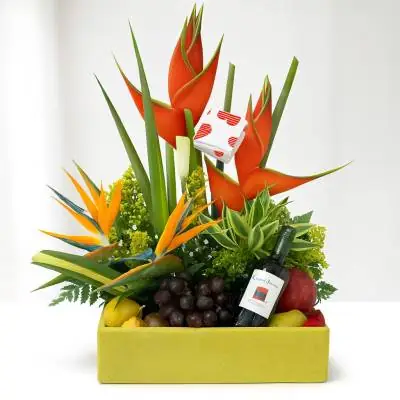 Arreglo Floral con Frutas Platonia